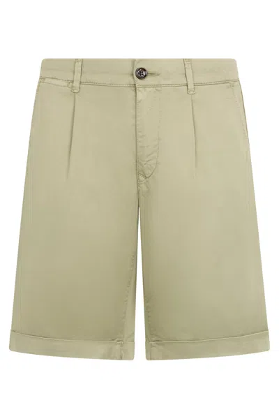 Moorer Short Trousers In Sand Colour, Minimal And Versatile. In Neutral