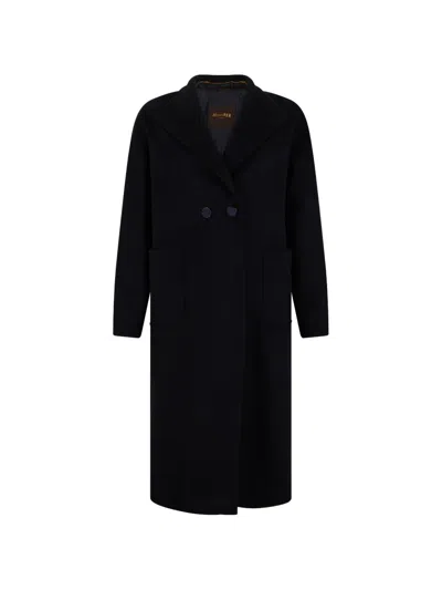 Moorer Teiale Double-breasted Coat In Black