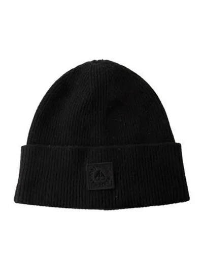 Pre-owned Moose Knuckles Black Embroidered Beanie
