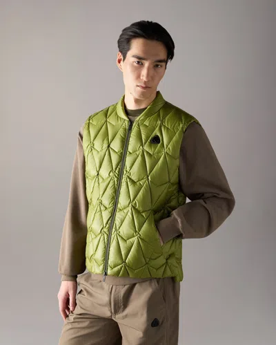 Moose Knuckles Iceberg Quilt Down Vest In Clover