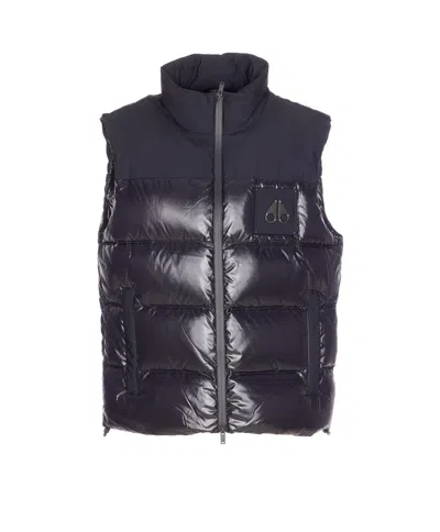 Moose Knuckles Coatsjackets In Black