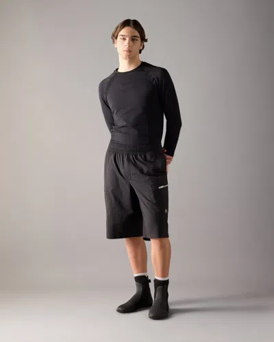 Moose Knuckles Flight Cargo Shorts In Black