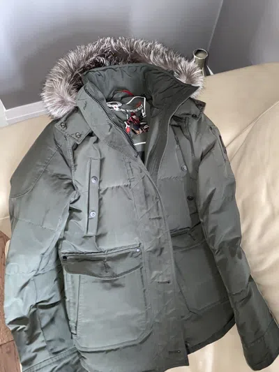 Pre-owned Moose Knuckles Moose Knuckle Women's Long Down Parka In Green