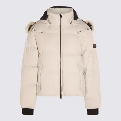 Moose Knuckles White Down Jacket In Burgundy