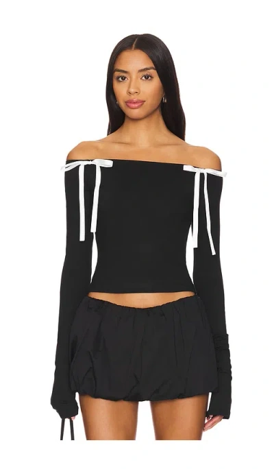More To Come Julieta Off Shoulder Top In 블랙