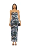 More To Come Sammie Maxi Dress In 蓝底花纹