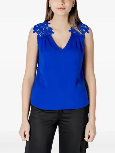 Morgan Lace-detail V-neck Top In Blue