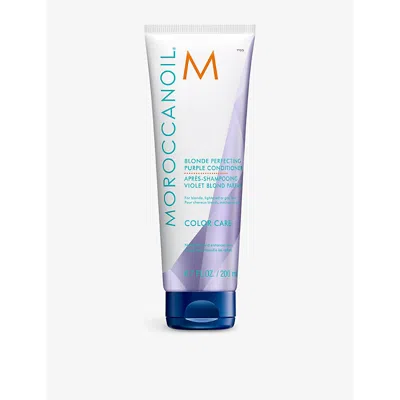 Moroccanoil Blonde Perfecting Purple Conditioner In White