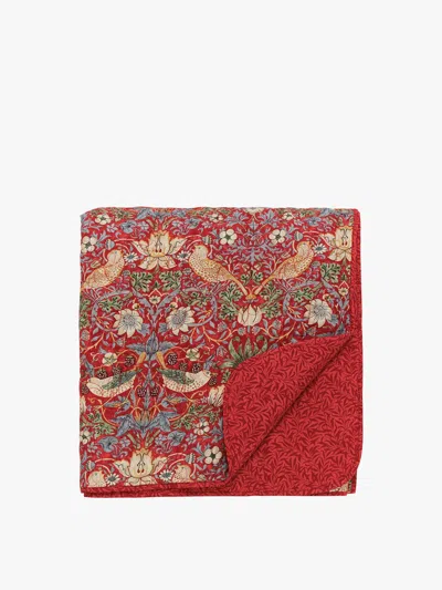 Morris & Co. Strawberry Thief Quilted Throw In Crimson