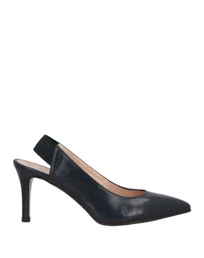 Moscato Woman Pumps Midnight Blue Size 7.5 Leather