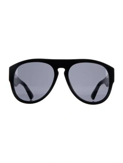 Pre-owned Moschino Aviator Tinted Sunglasses In Black