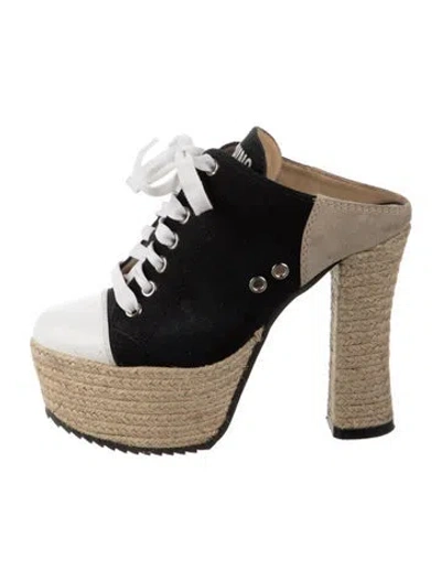 Pre-owned Moschino Canvas Colorblock Pattern Mules In Black