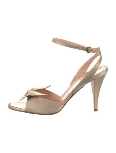 Pre-owned Moschino Cheap And Chic Leather Sandals In Neutrals