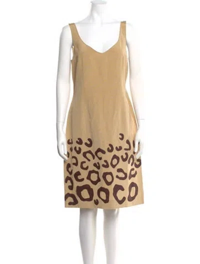 Pre-owned Moschino Cheap And Chic Linen Knee-length Dress In Neutral