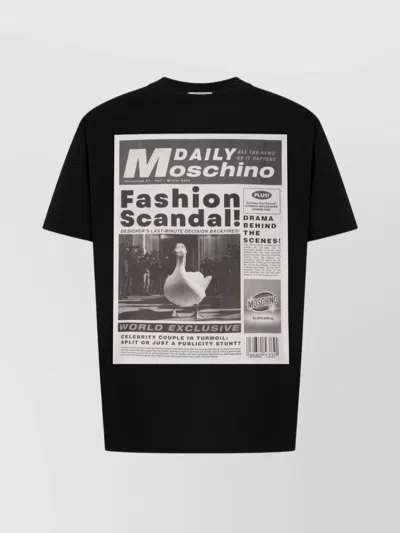 MOSCHINO CREW NECK GRAPHIC PRINT T-SHIRT