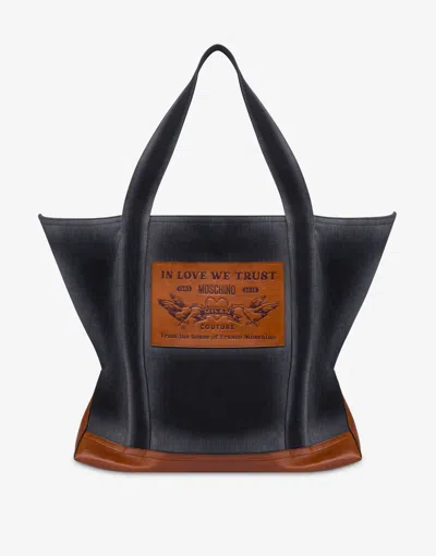 Moschino Maxi-tasche Aus Denim In Black