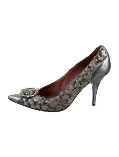 Pre-owned Moschino Faux Pearl Accents Leather Pumps In Gray