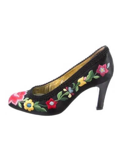 Pre-owned Moschino Floral Print Pumps In Black