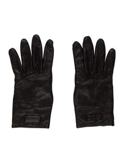 Pre-owned Moschino Gloves In Black