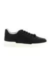 Moschino Kevin Sneakers Featuring Contrast Sole In Black