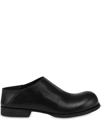Moschino Essential Leather Shoes In Black