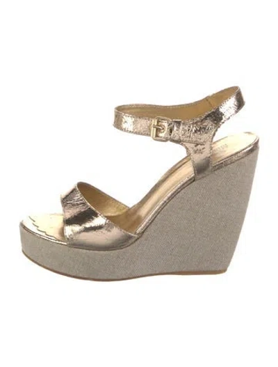 Pre-owned Moschino Leather Espadrilles In Neutral