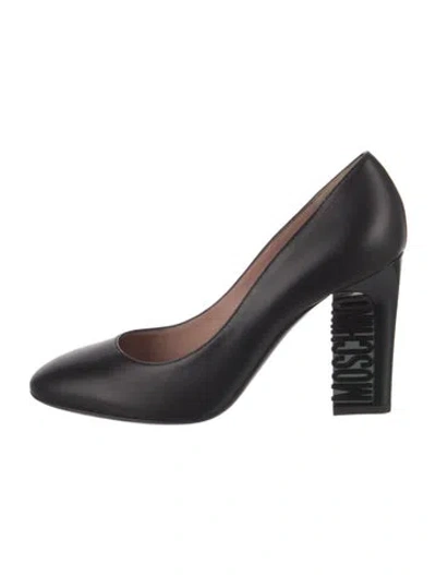 Pre-owned Moschino Leather Pumps In Black