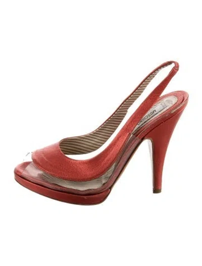 Pre-owned Moschino Leather Slingback Pumps In Red