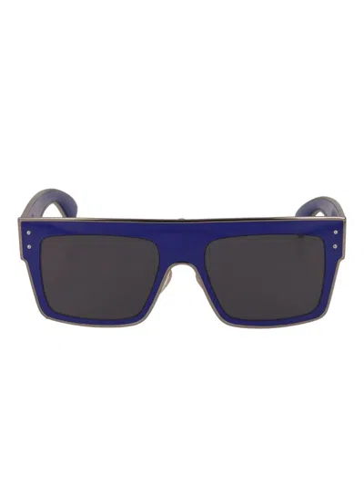 Pre-owned Moschino Logo-detailed Sunglasses In Blue