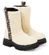 Moschino Logo Teddy Boots In Weiss