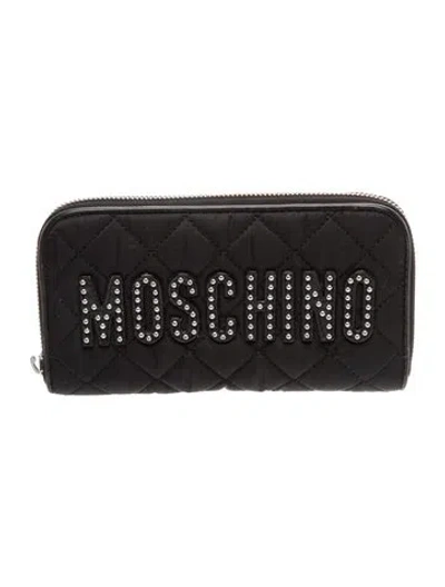Pre-owned Moschino Nylon Clutch In Black