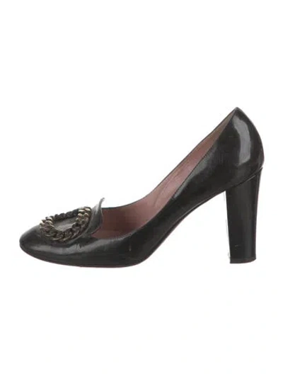 Pre-owned Moschino Patent Leather Chain-link Accents Pumps In Black