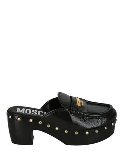 Moschino Patent Leather Logo Clogs In Black