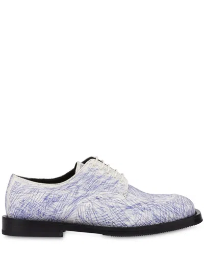 Moschino Oxford-schuhe Mit Print In Weiss