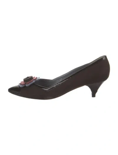 Pre-owned Moschino Pumps In Brown