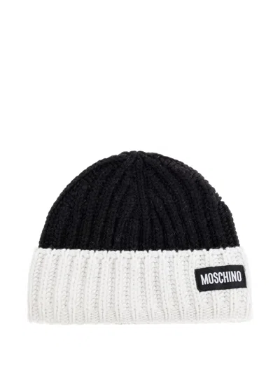 Moschino Ribbed-knit Logo-detail Beanie In Black