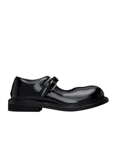 Moschino Round Toe Loafers In Black