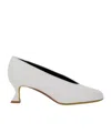 Moschino Couture Decollete Duck In White