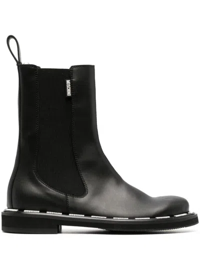 Moschino Rounded Toe Ankle Boots In Black