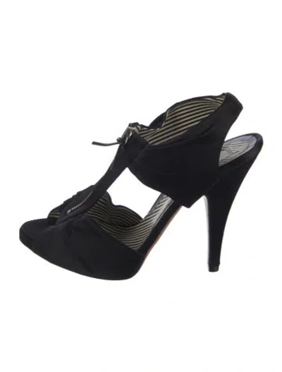 Pre-owned Moschino Satin Pumps In Black