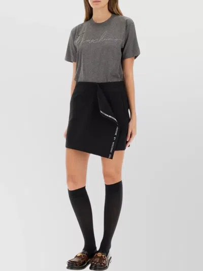 Moschino Short Sleeve Crew Neck Top With Pin In Black