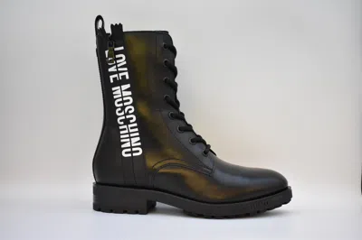 Moschino Stylish Flat Shoes For Women In Black