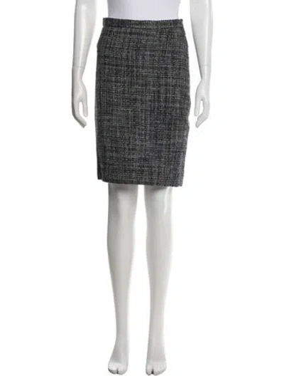 Pre-owned Moschino Tweed Pattern Knee-length Skirt In White