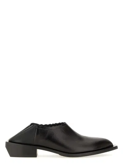 MOSCHINO WOMEN'S SHOOTIE CUBAN HEEL