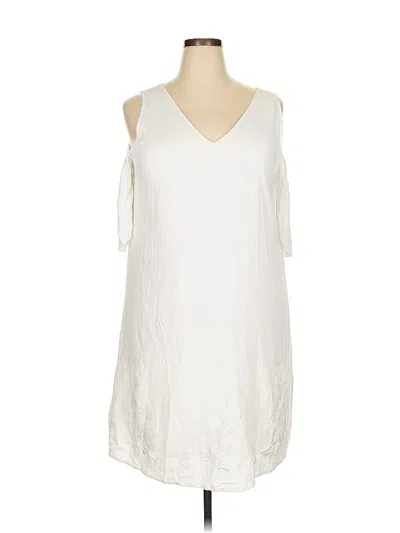 Pre-owned Mossimo Casual Dress In White