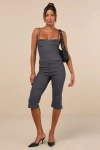 Motel Sawil Charcoal Grey Mid-rise Capri Trouser Pants In Charcoal Grey
