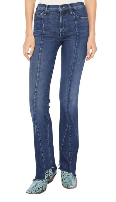 Mother Insider Skimp Pointy Fray Jeans In Yar In Blue