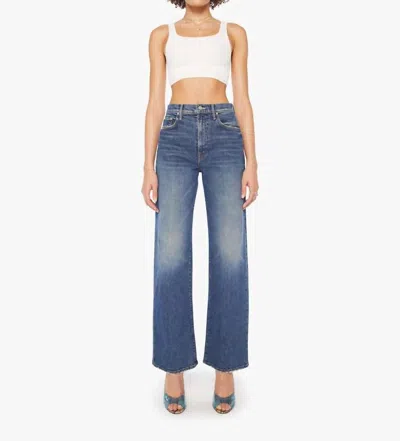 Mother Lasso Sneak Distressed Jeans In Blue