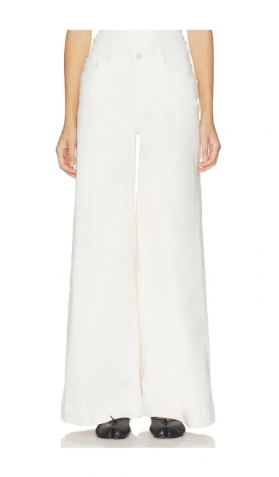 Mother Lil Petite Mid Rise Headliner Sneak Jeans In White
