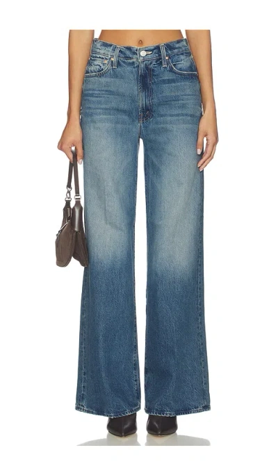 Mother The Ditcher Roller Zip Sneak Jeans In Blue
